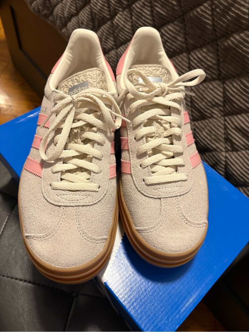 adidas Beige Suede Sneakers with Pink Stripes and Gum Sole 6.5 youth 8 in woman. - Picture 2 of 4